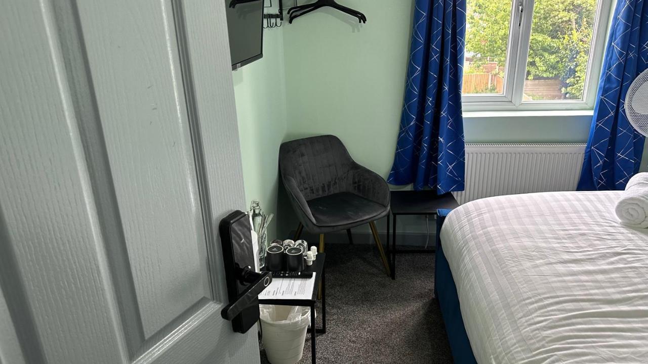 Homestay In Walsall Exterior photo